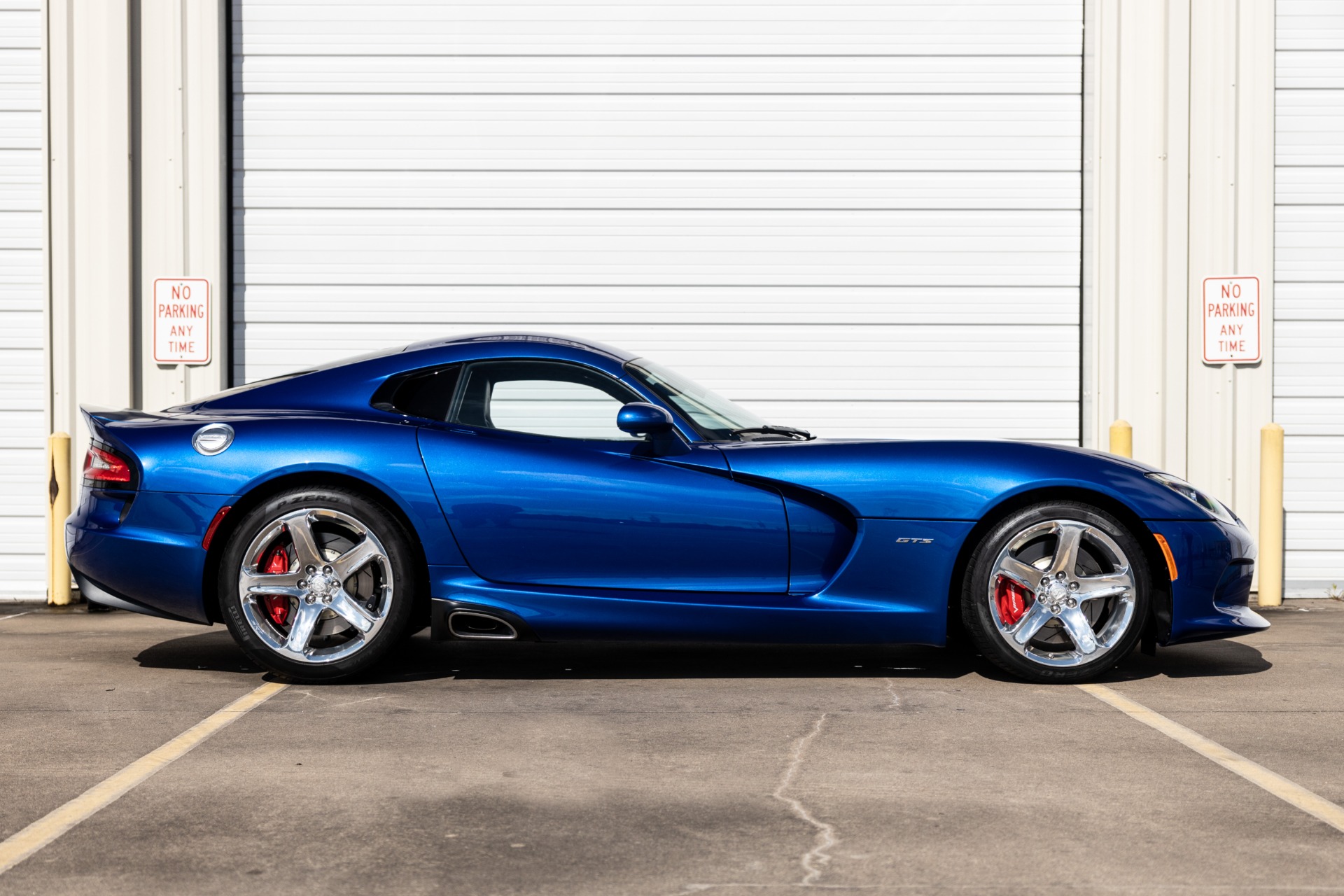 Used-2013-Dodge-Viper-GTS-Launch-Edition