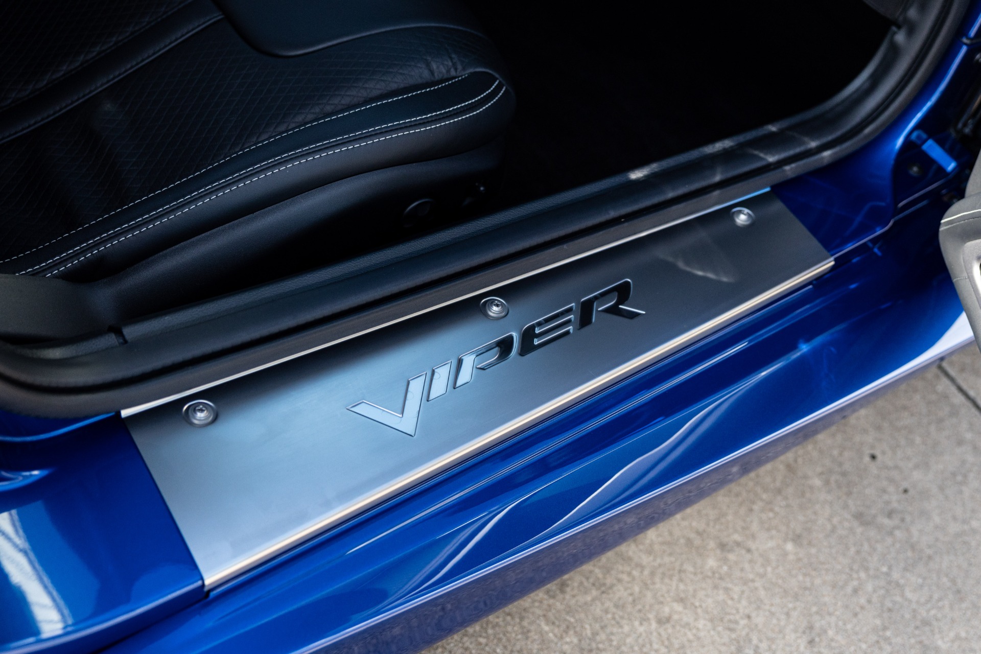 Used-2013-Dodge-Viper-GTS-Launch-Edition