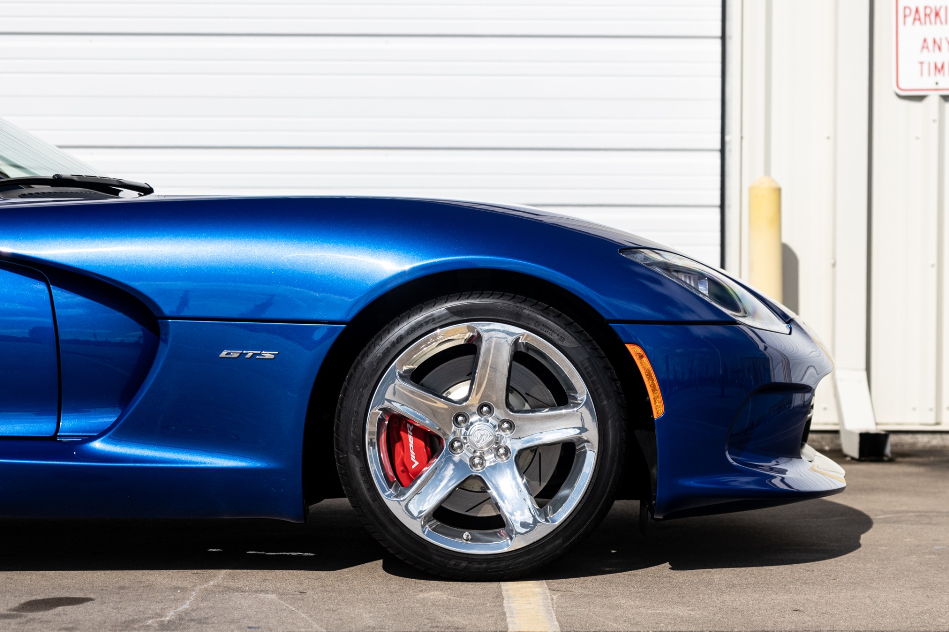 Used-2013-Dodge-Viper-GTS-Launch-Edition