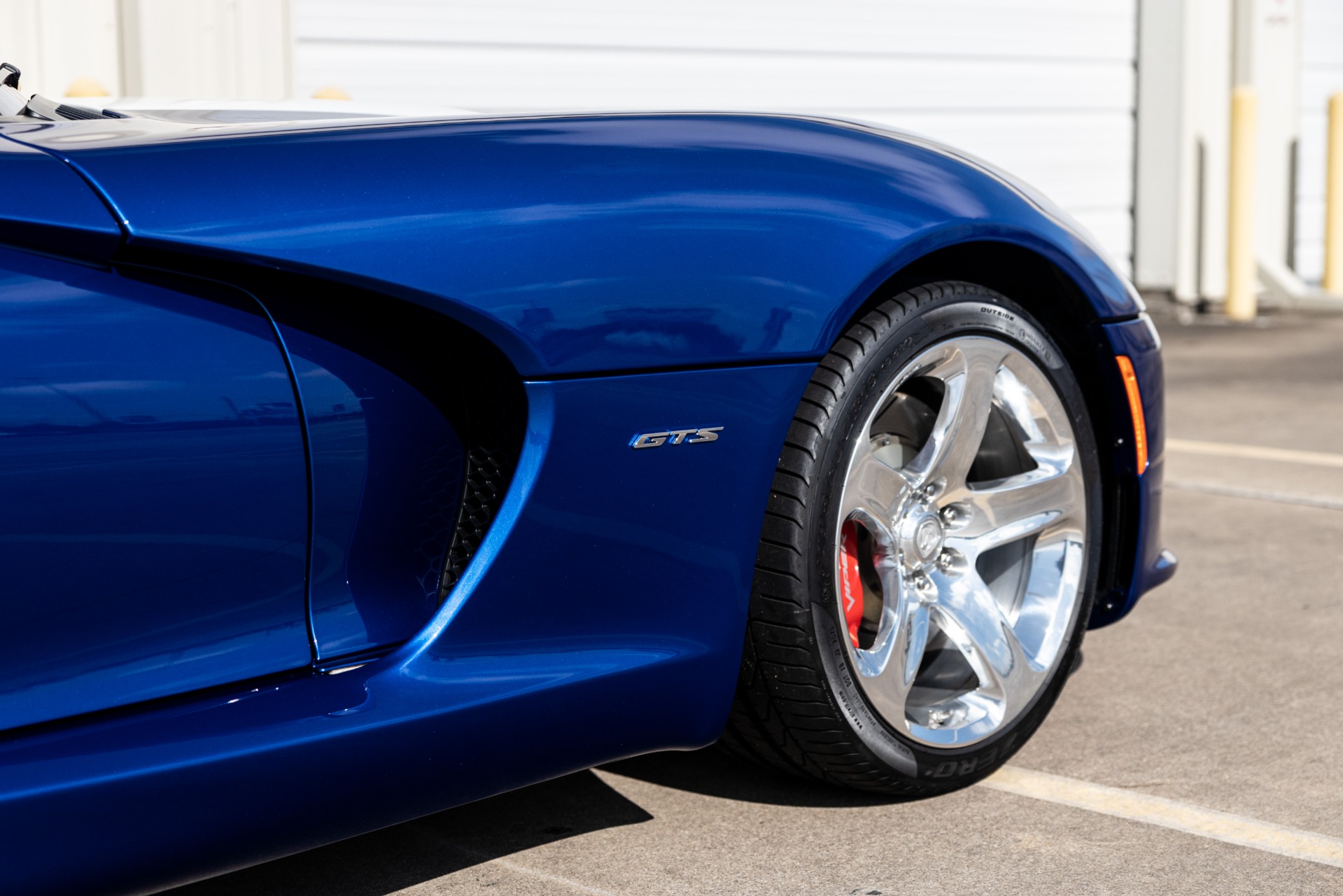 Used-2013-Dodge-Viper-GTS-Launch-Edition