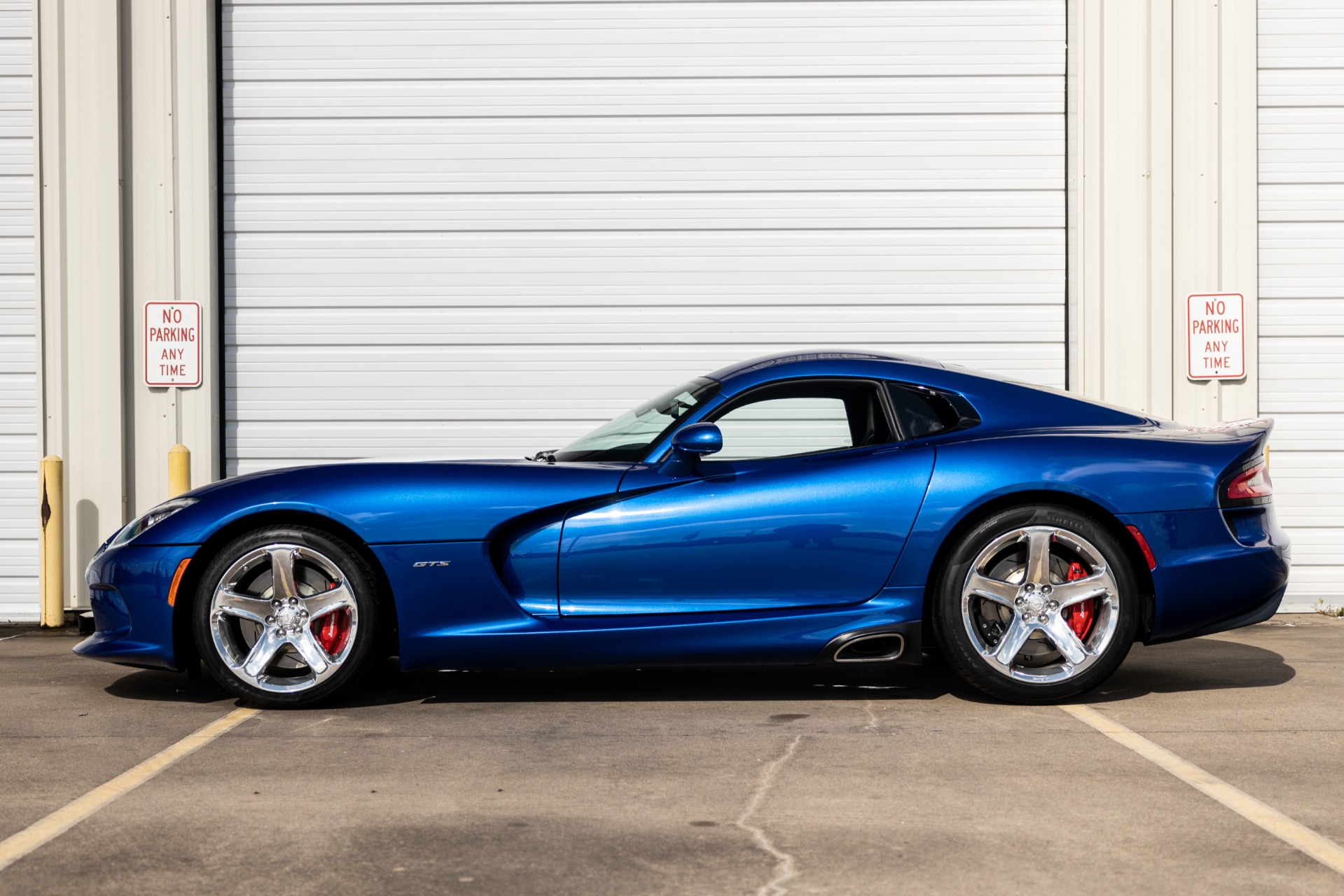 Used-2013-Dodge-Viper-GTS-Launch-Edition