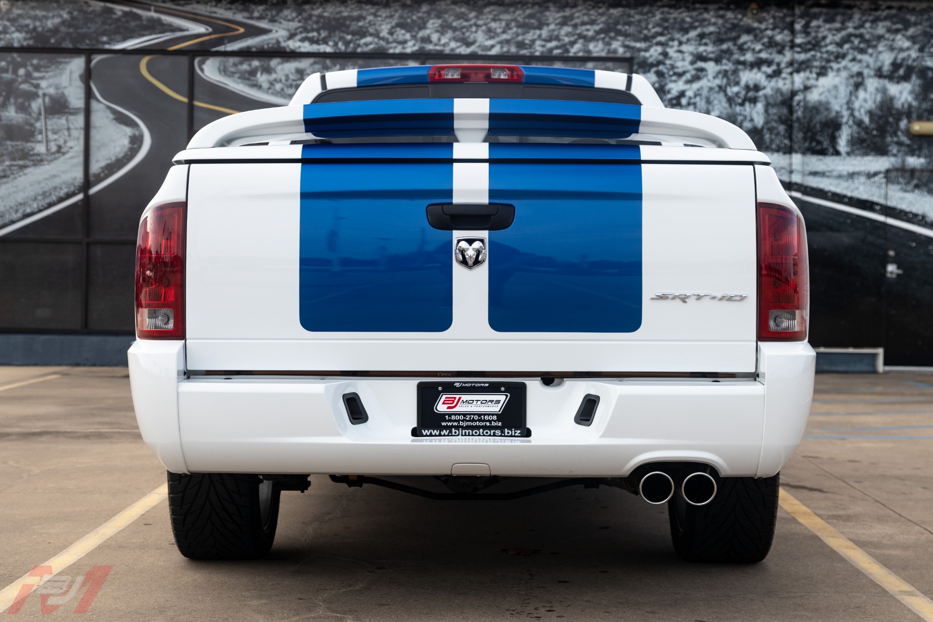 Used-2005-Dodge-Ram-1500-SRT-10-Commemorative-Edition