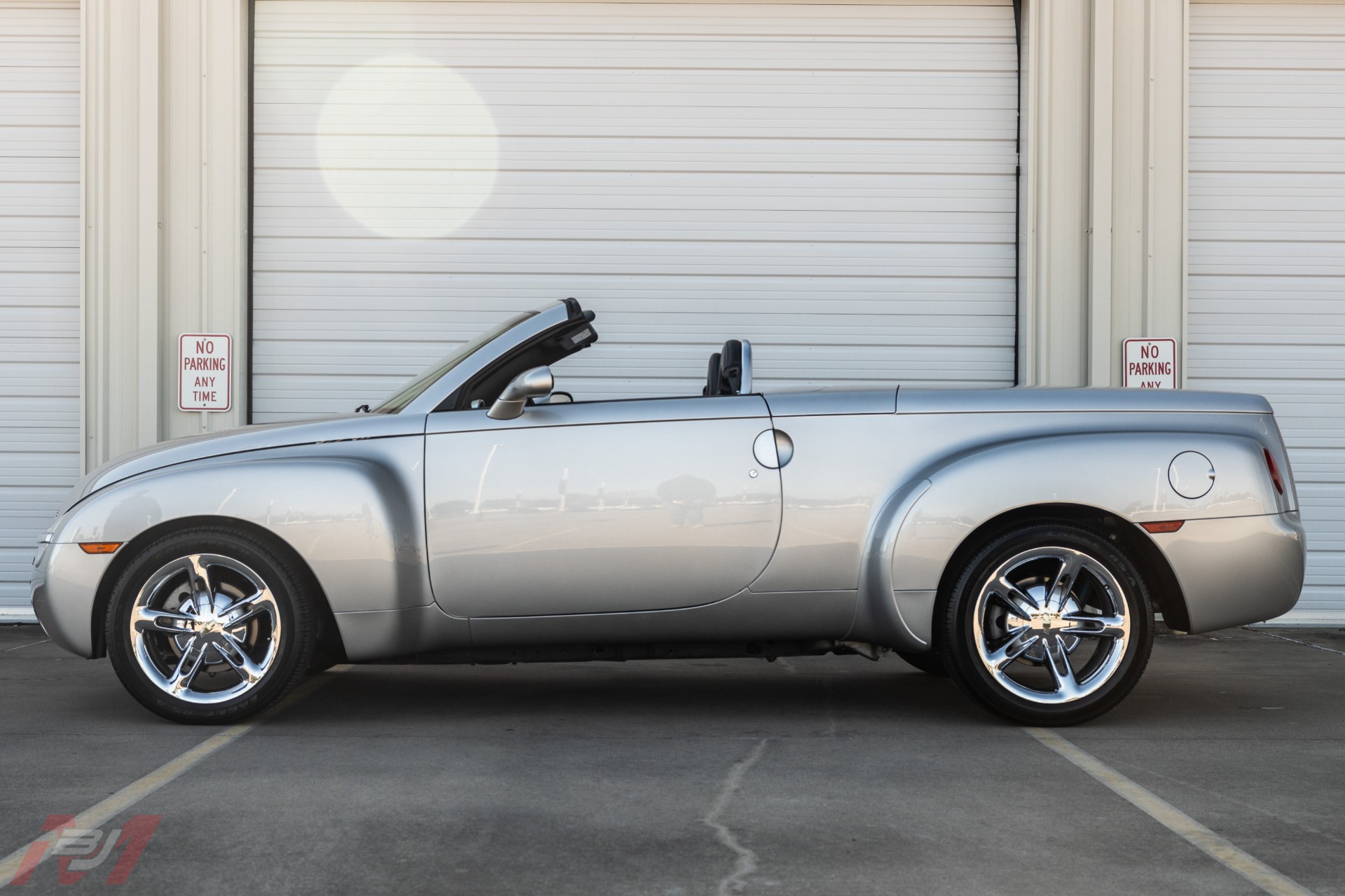 Used-2005-Chevrolet-SSR-LS