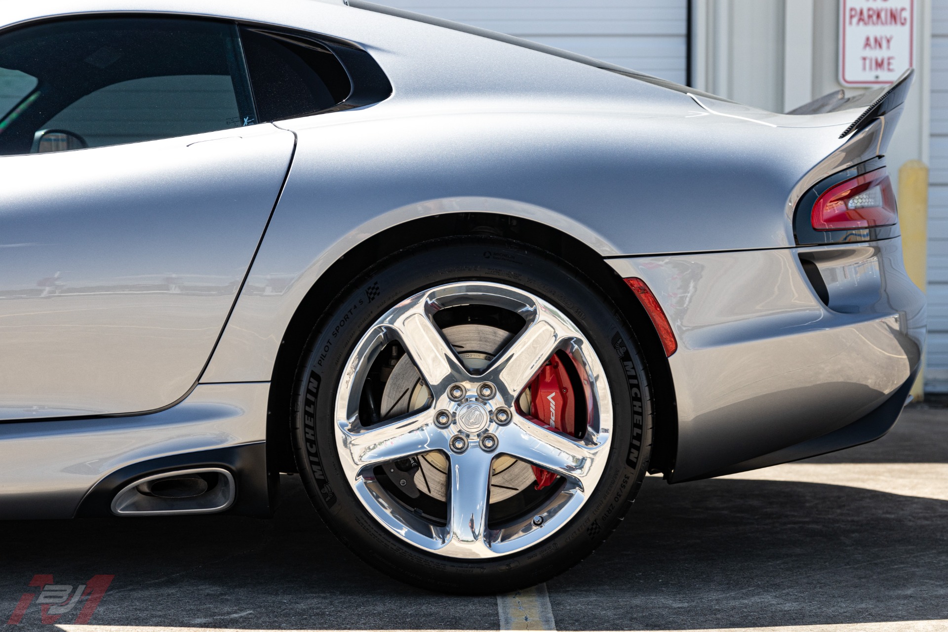 Used-2014-Dodge-Viper-GTS