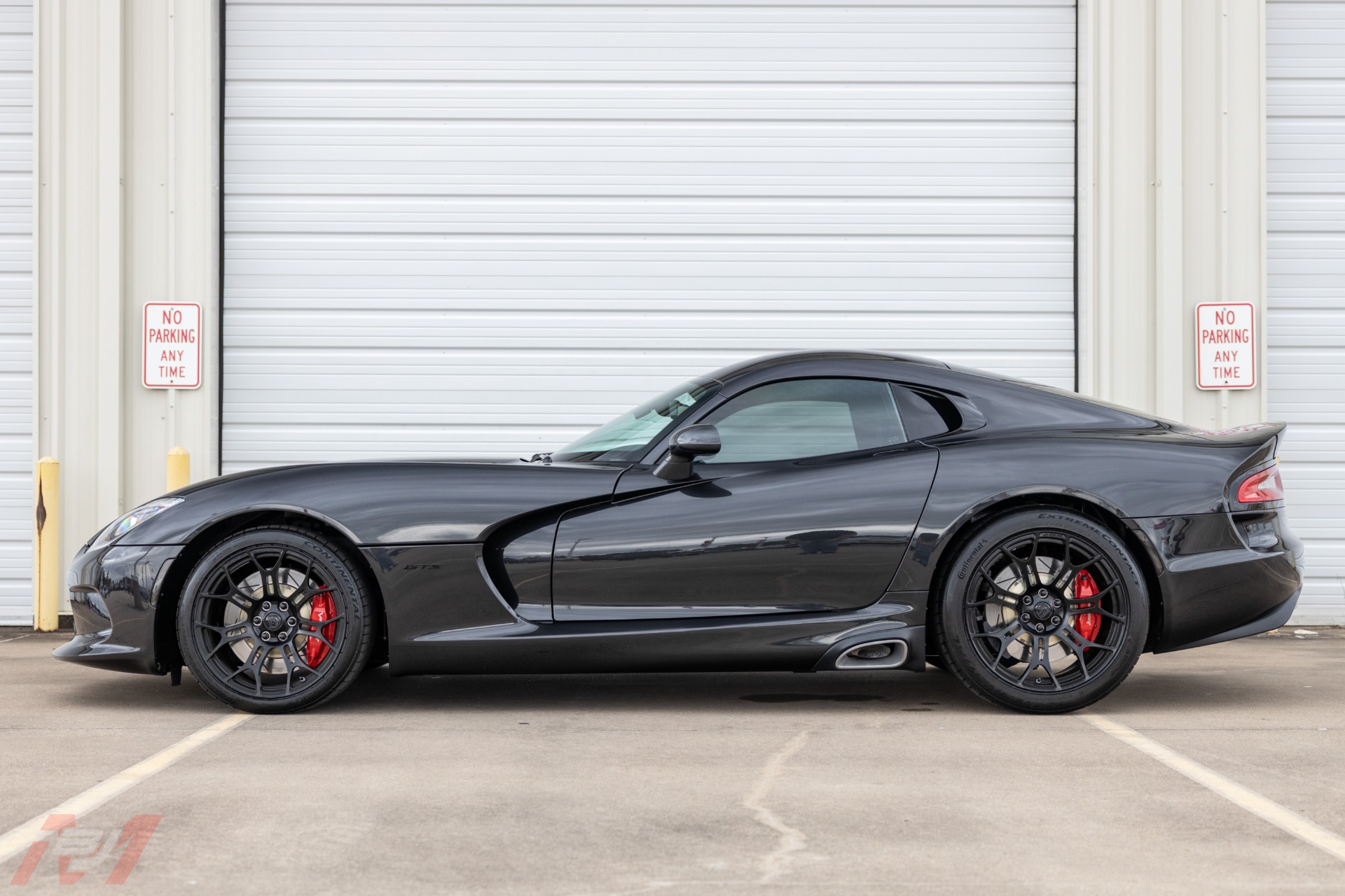 Used-2014-Dodge-Viper-GTS