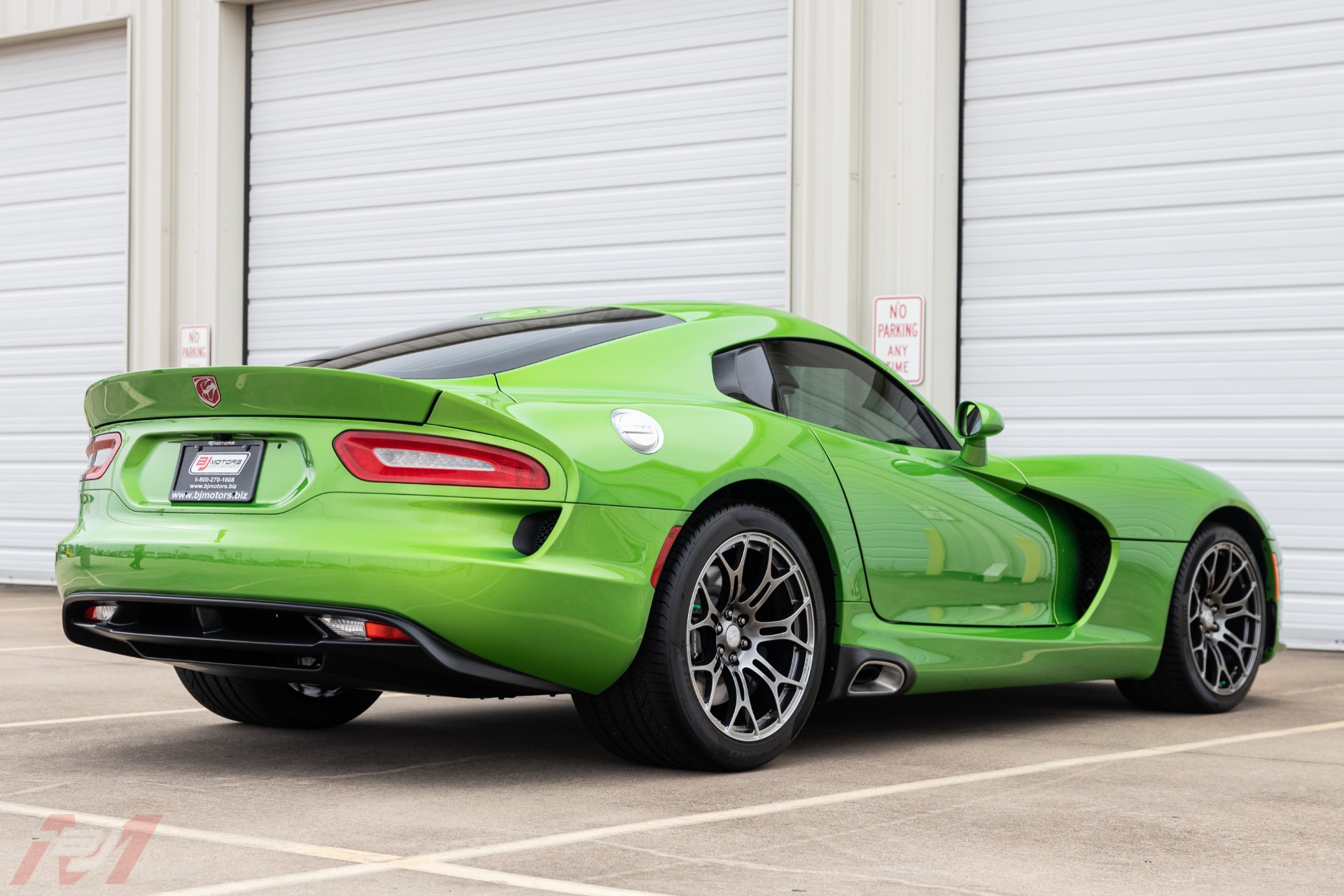 Used-2014-Dodge-Viper-SRT-in-Stryker-Green