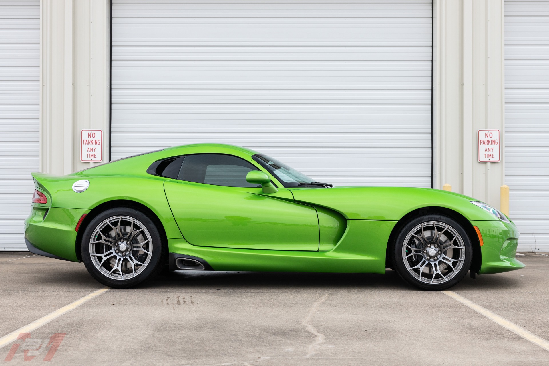 Used-2014-Dodge-Viper-SRT-in-Stryker-Green