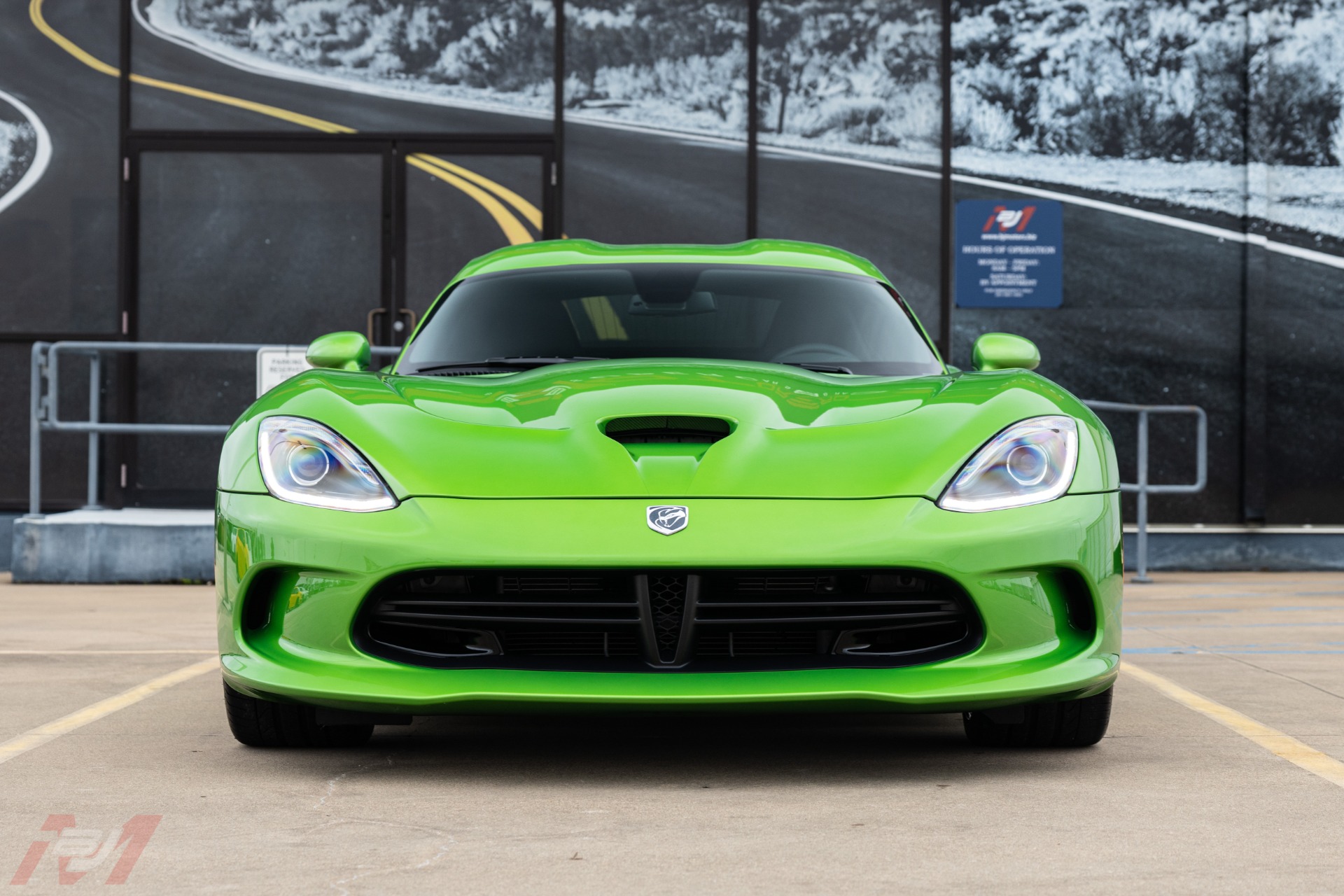 Used-2014-Dodge-Viper-SRT-in-Stryker-Green