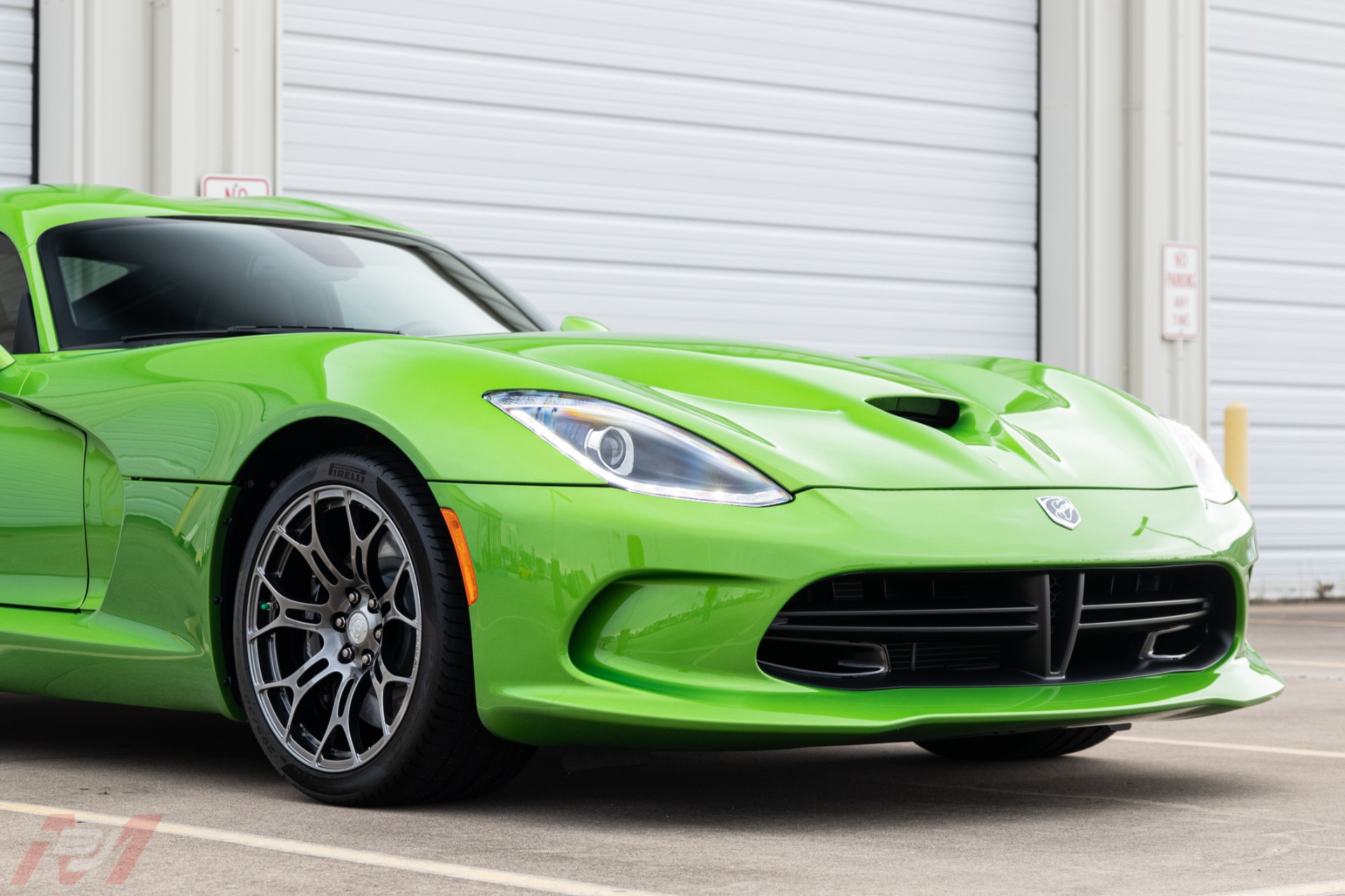 Used-2014-Dodge-Viper-SRT-in-Stryker-Green