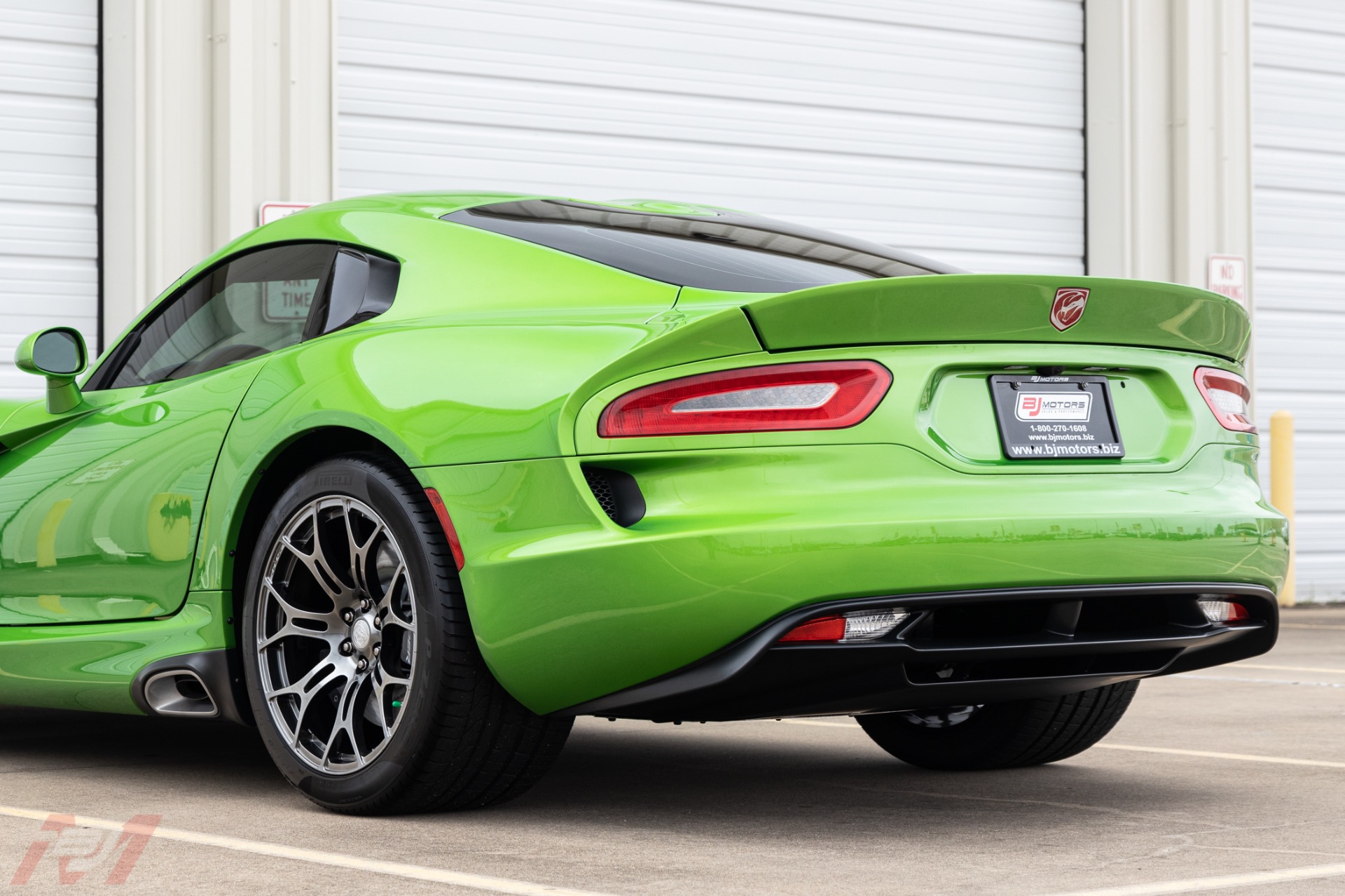 Used-2014-Dodge-Viper-SRT-in-Stryker-Green