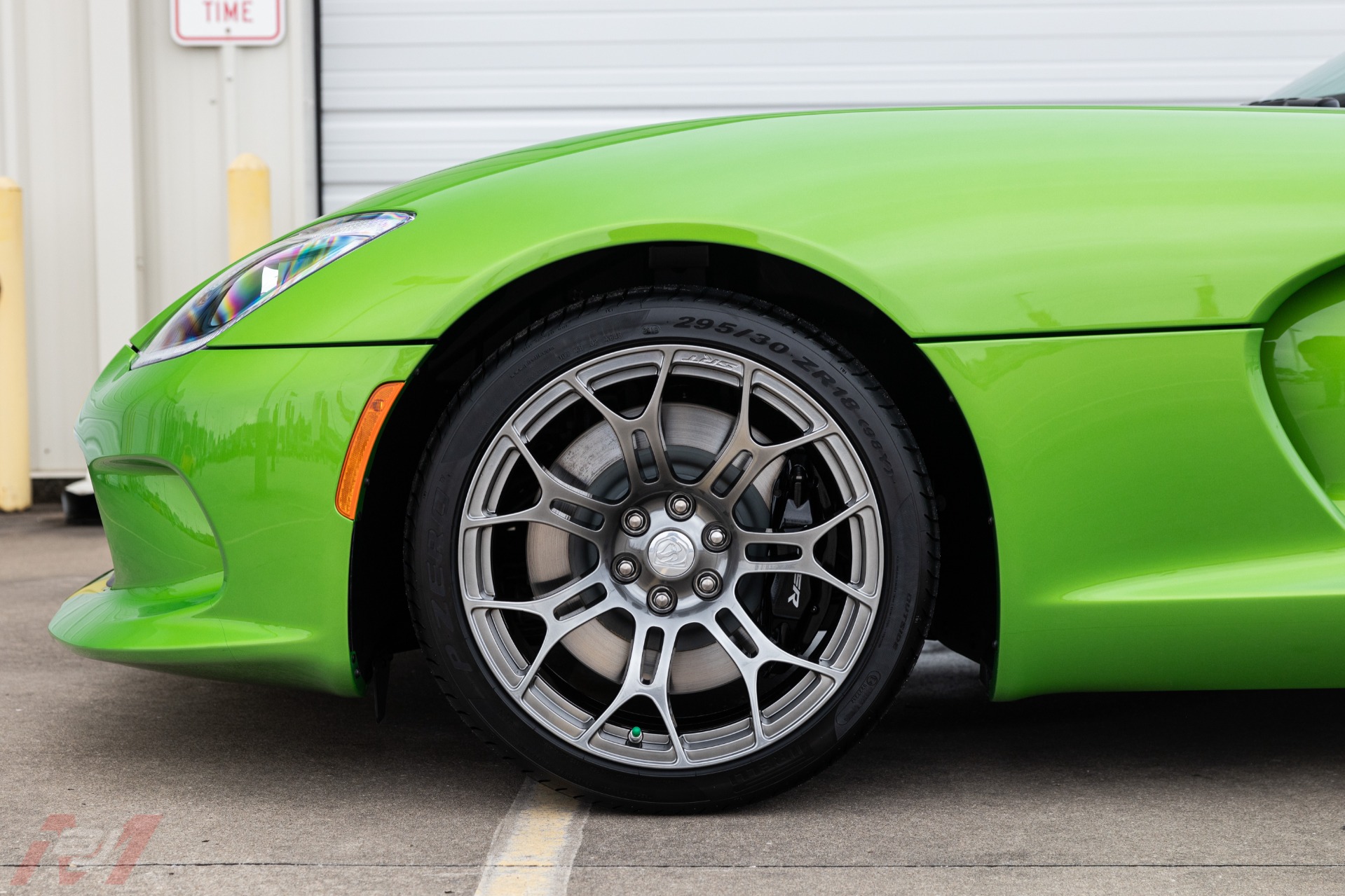 Used-2014-Dodge-Viper-SRT-in-Stryker-Green