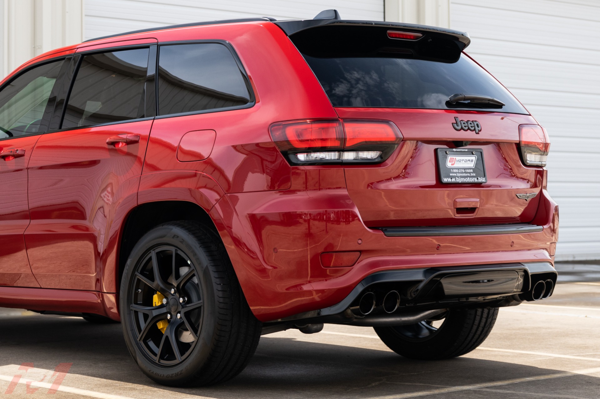 Used-2021-Jeep-Grand-Cherokee-Trackhawk-with-17-miles