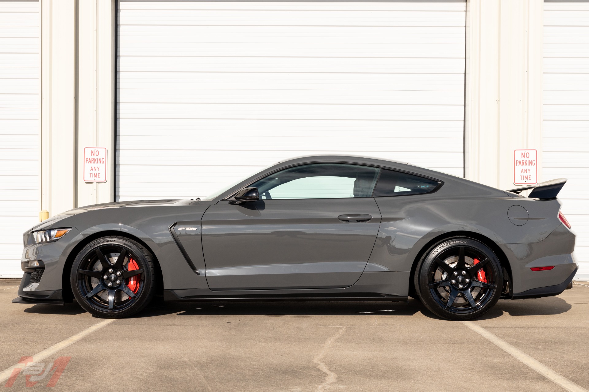 Used-2018-Ford-Mustang-Shelby-GT350R