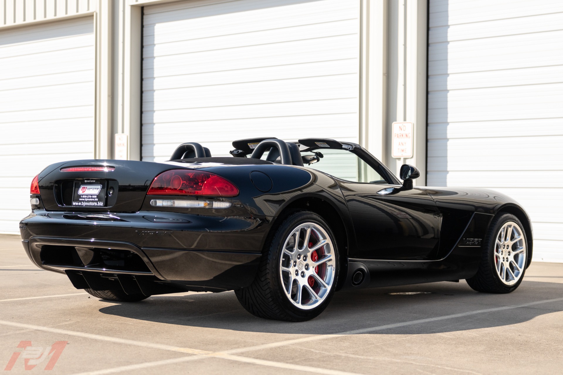 Used-2006-Dodge-Viper-SRT-10