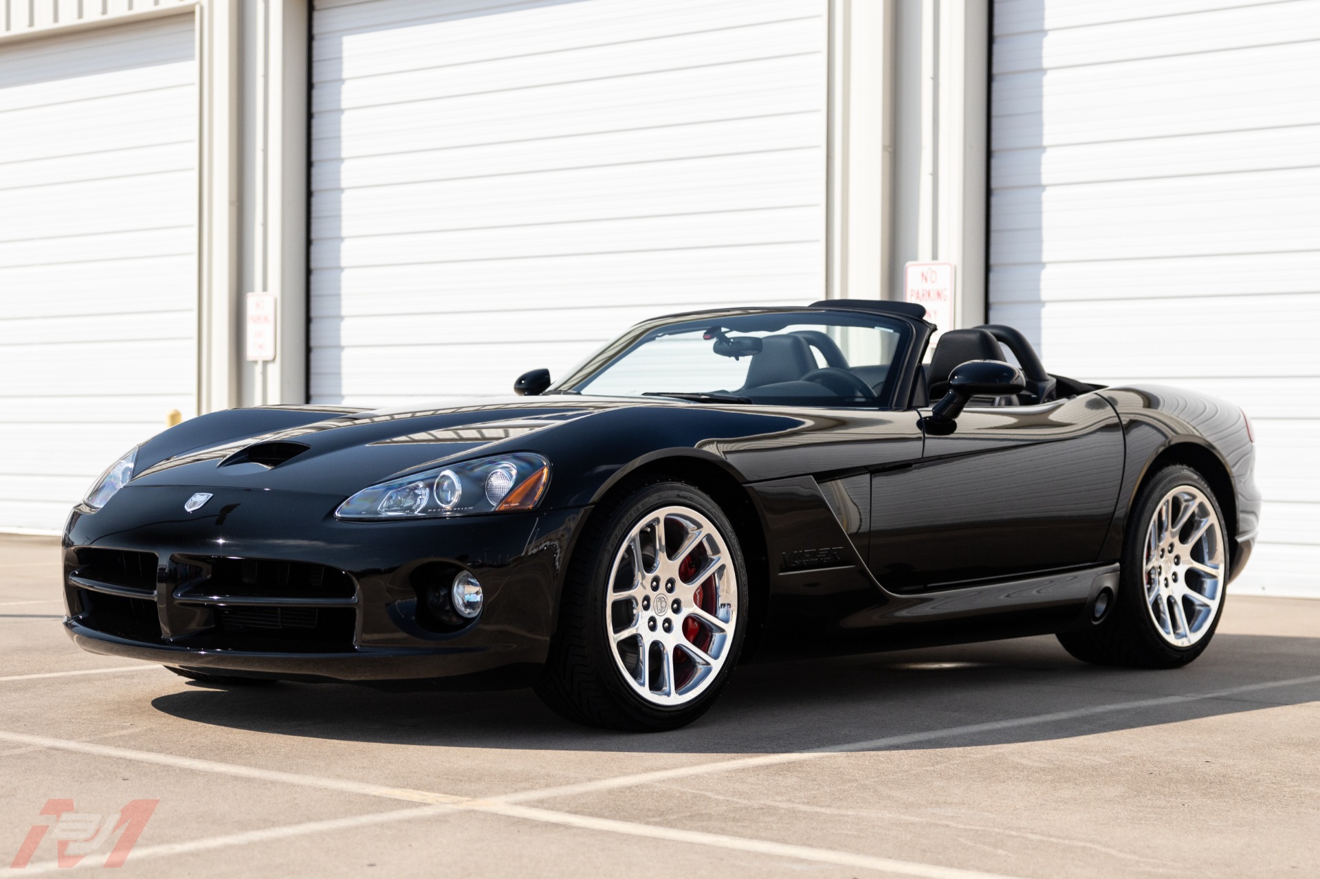 Used-2006-Dodge-Viper-SRT-10