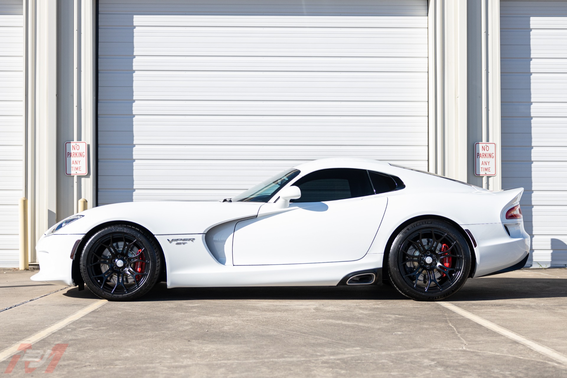 Used-2016-Dodge-Viper-GT