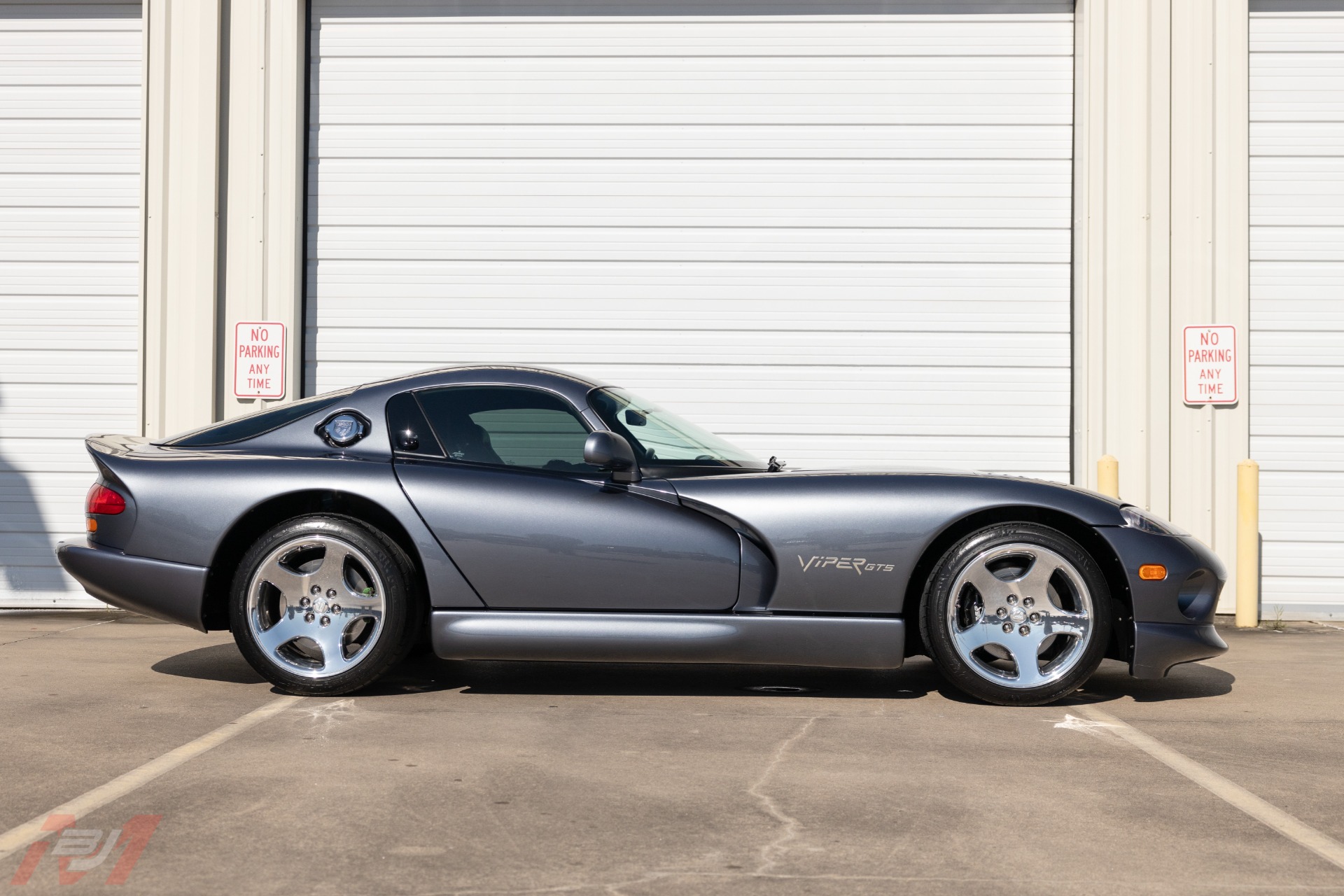 Used-2000-Dodge-Viper-GTS