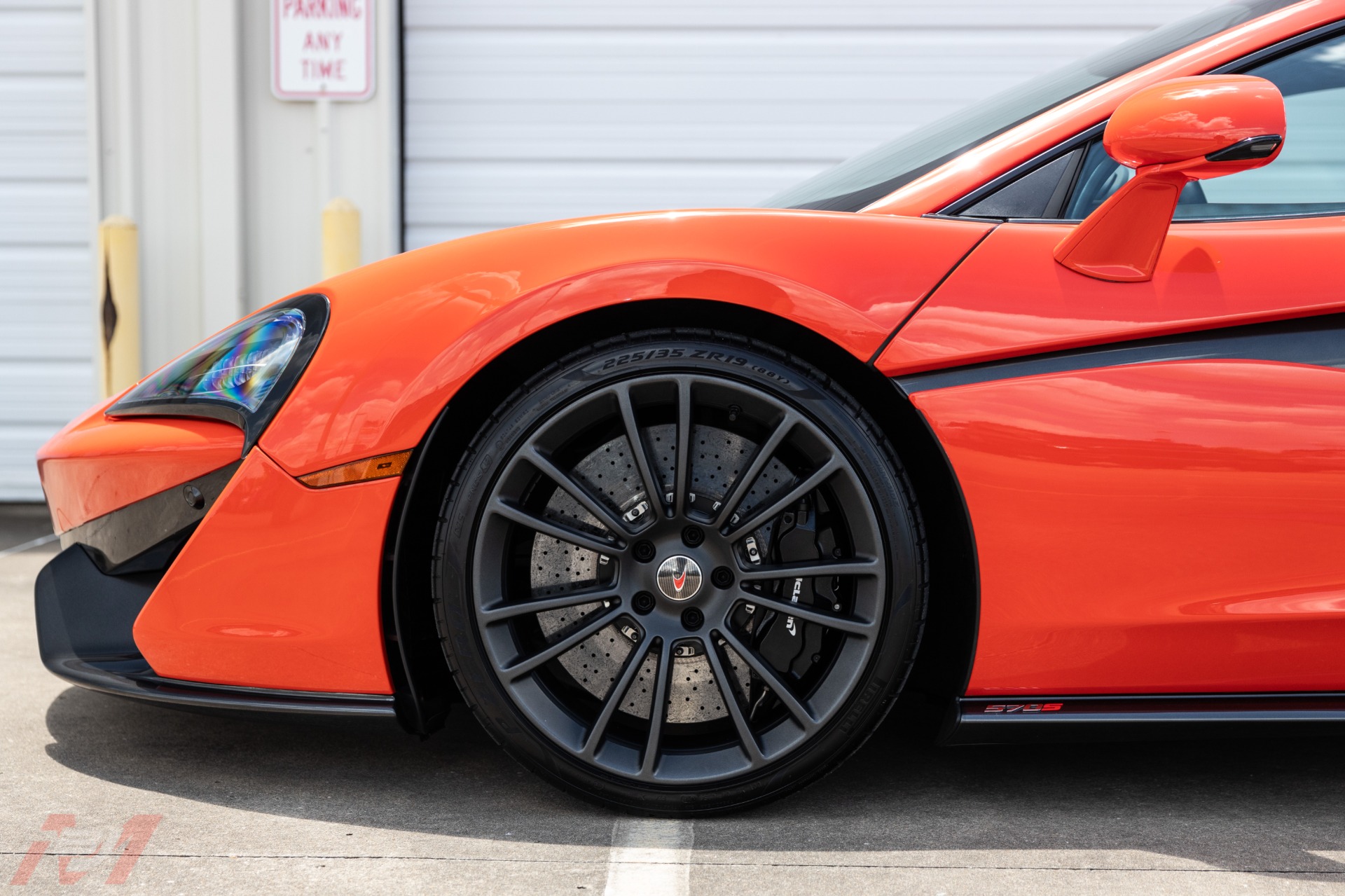 Used-2017-McLaren-570S-Coupe-MSO-Delta-Red