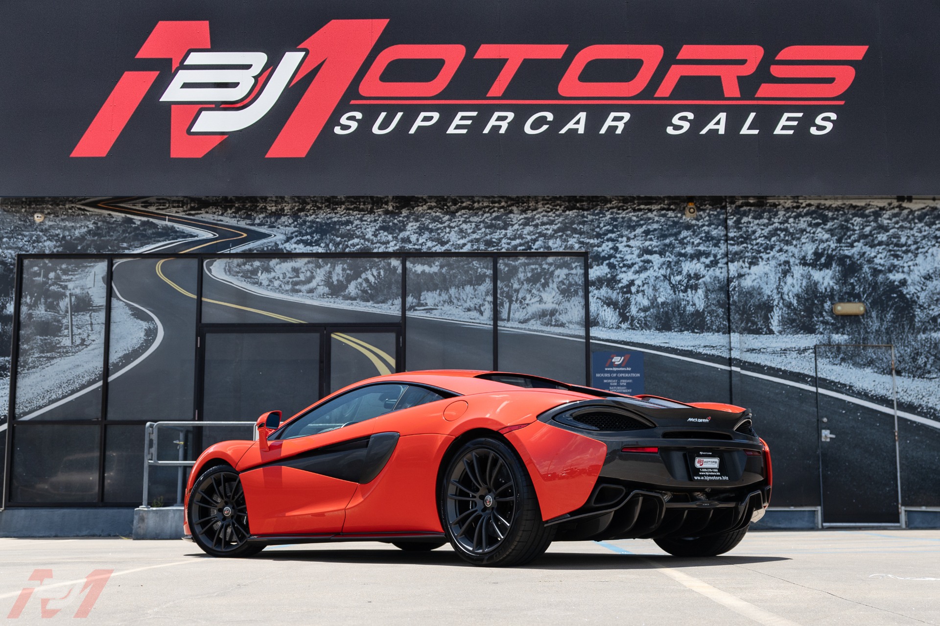 Used-2017-McLaren-570S-Coupe-MSO-Delta-Red