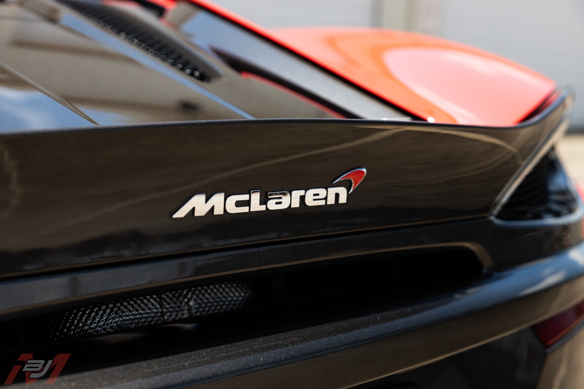 Used-2017-McLaren-570S-Coupe-MSO-Delta-Red