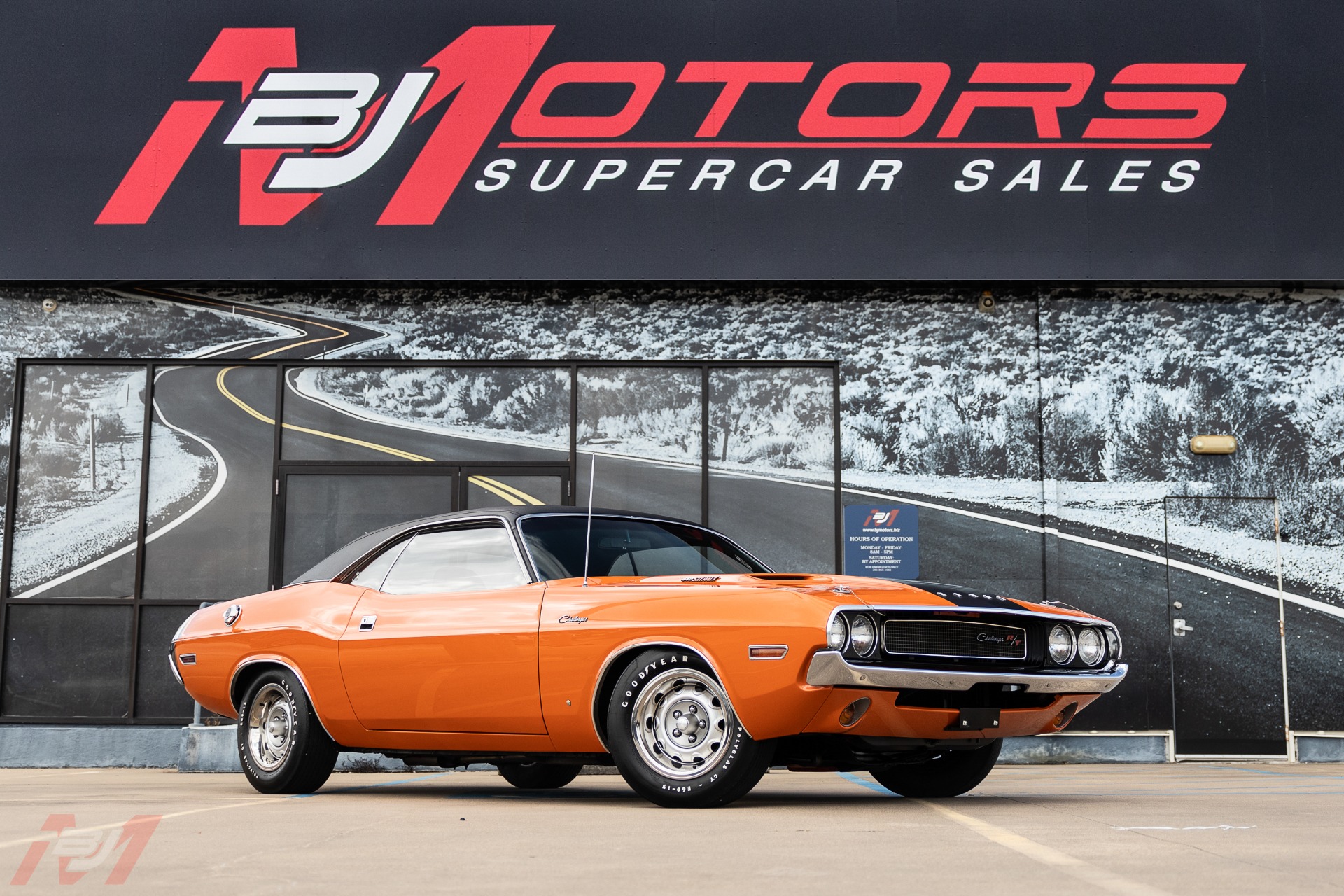 Used-1970-Dodge-Challenger-R/T-440-Six-Pack