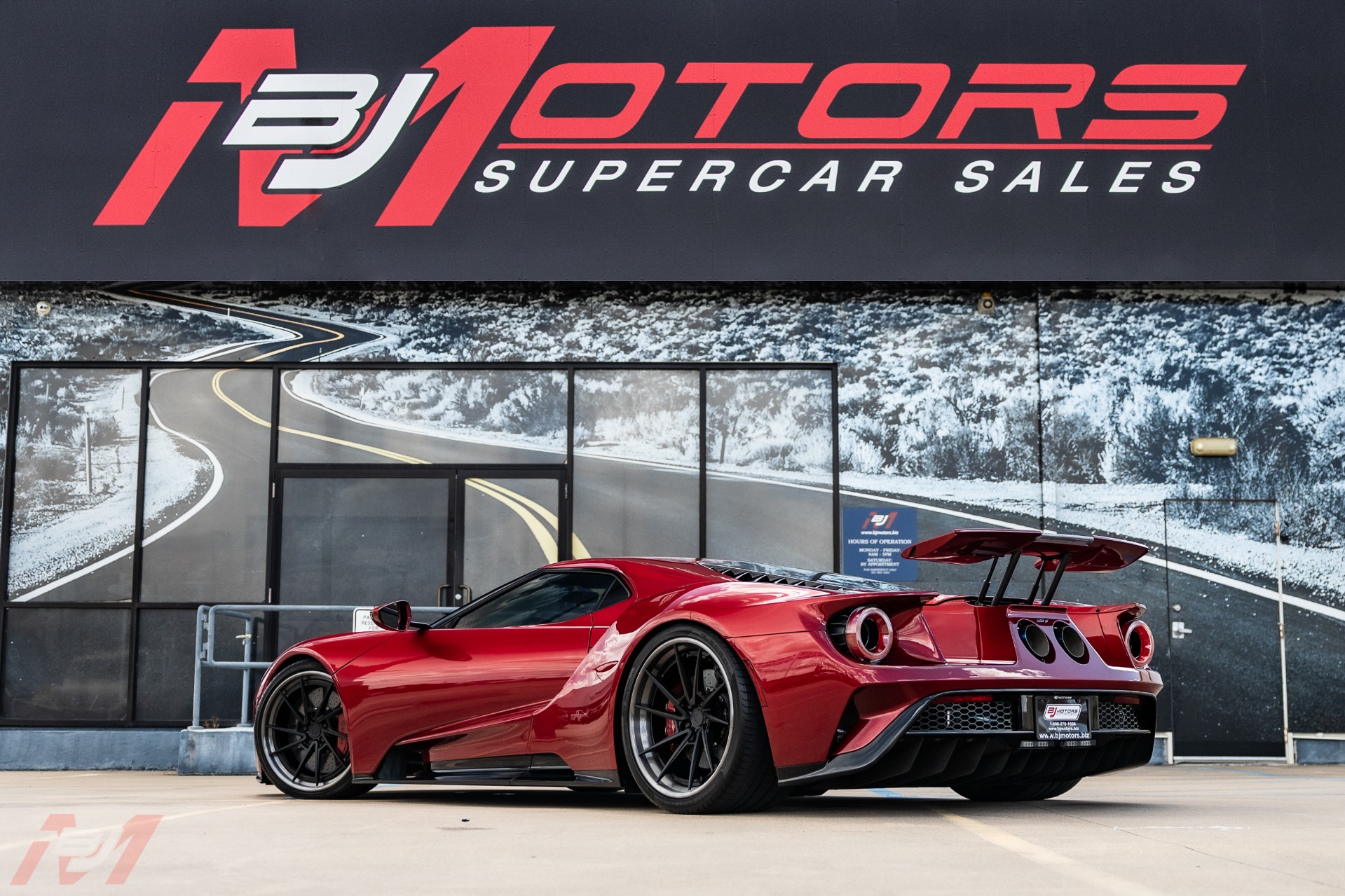 Used-2019-Ford-GT-With-914-Miles