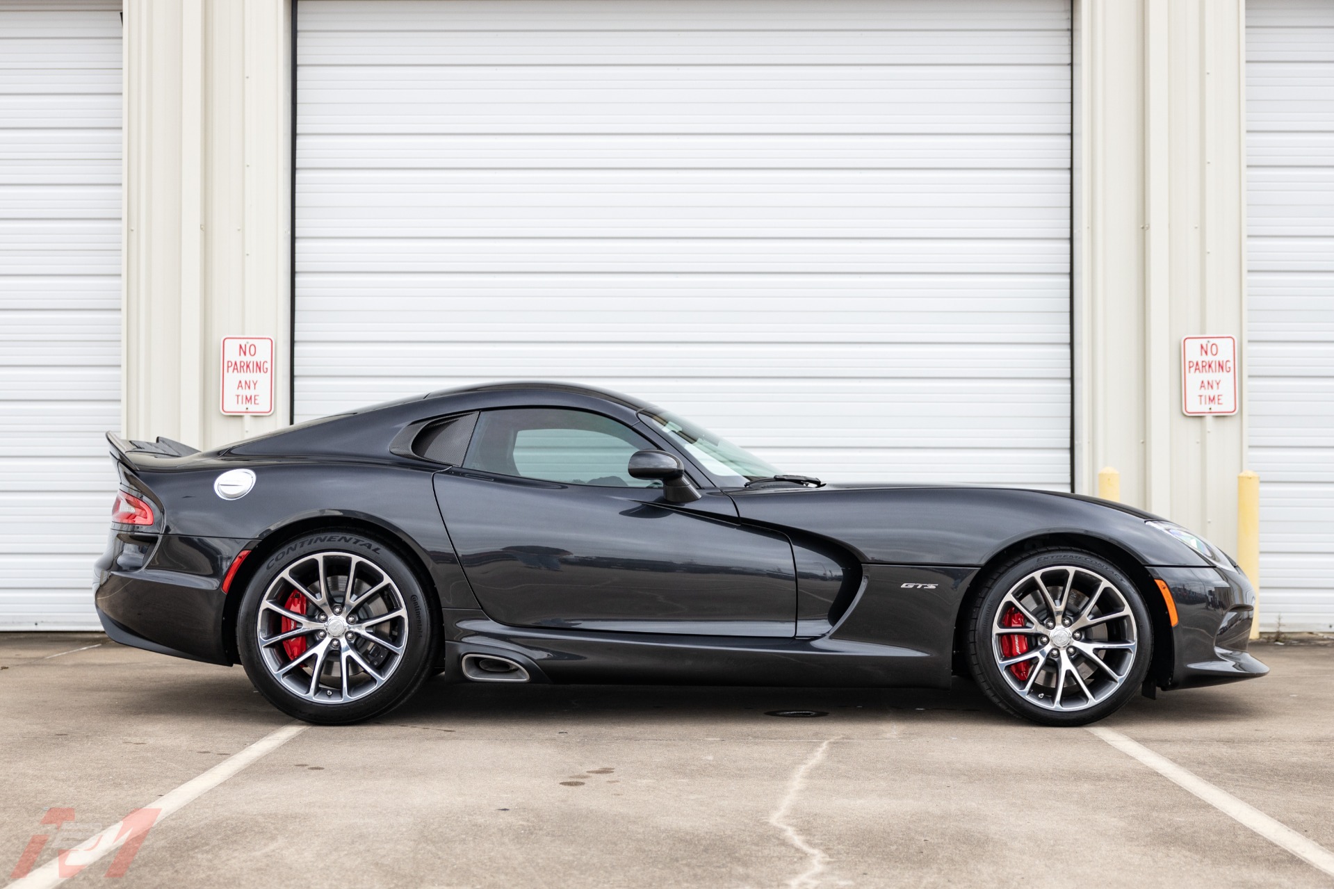 Used-2013-Dodge-Viper-GTS