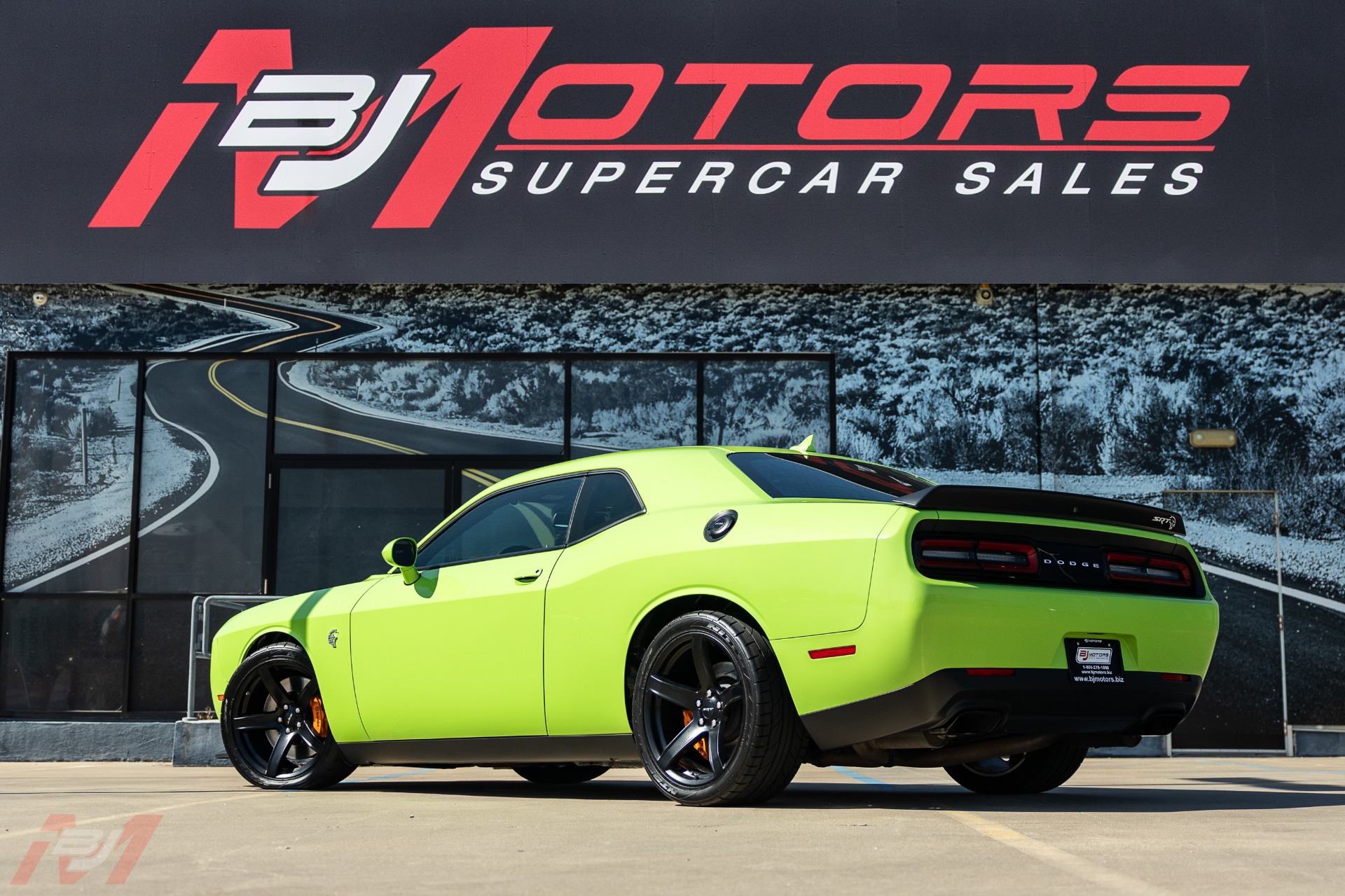 Used-2019-Dodge-Challenger-SRT-Hellcat-6-speed