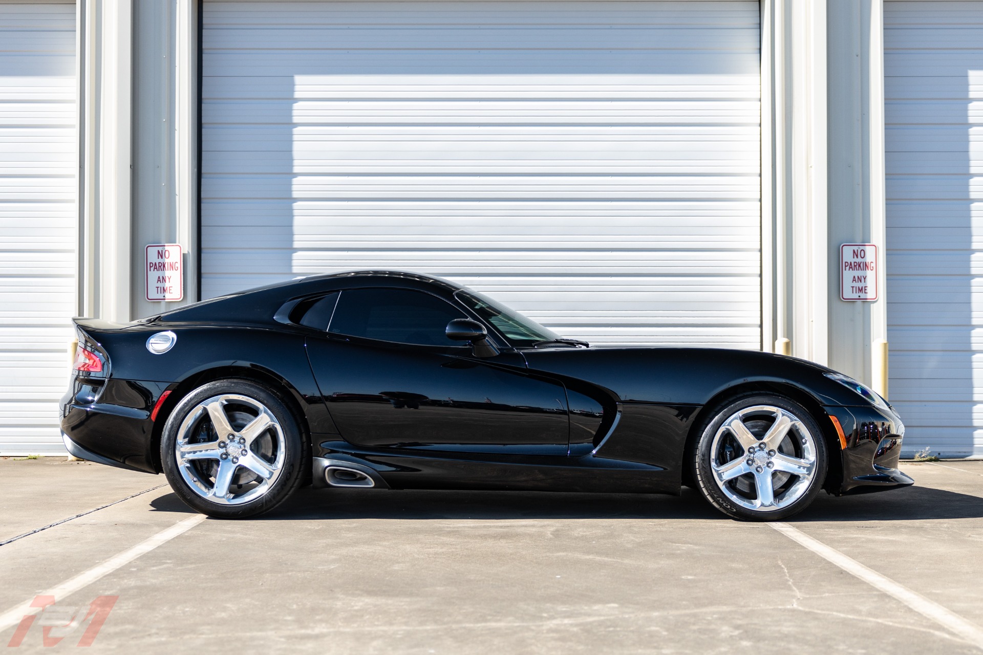 Used-2013-Dodge-Viper-SRT-Prefix-90L