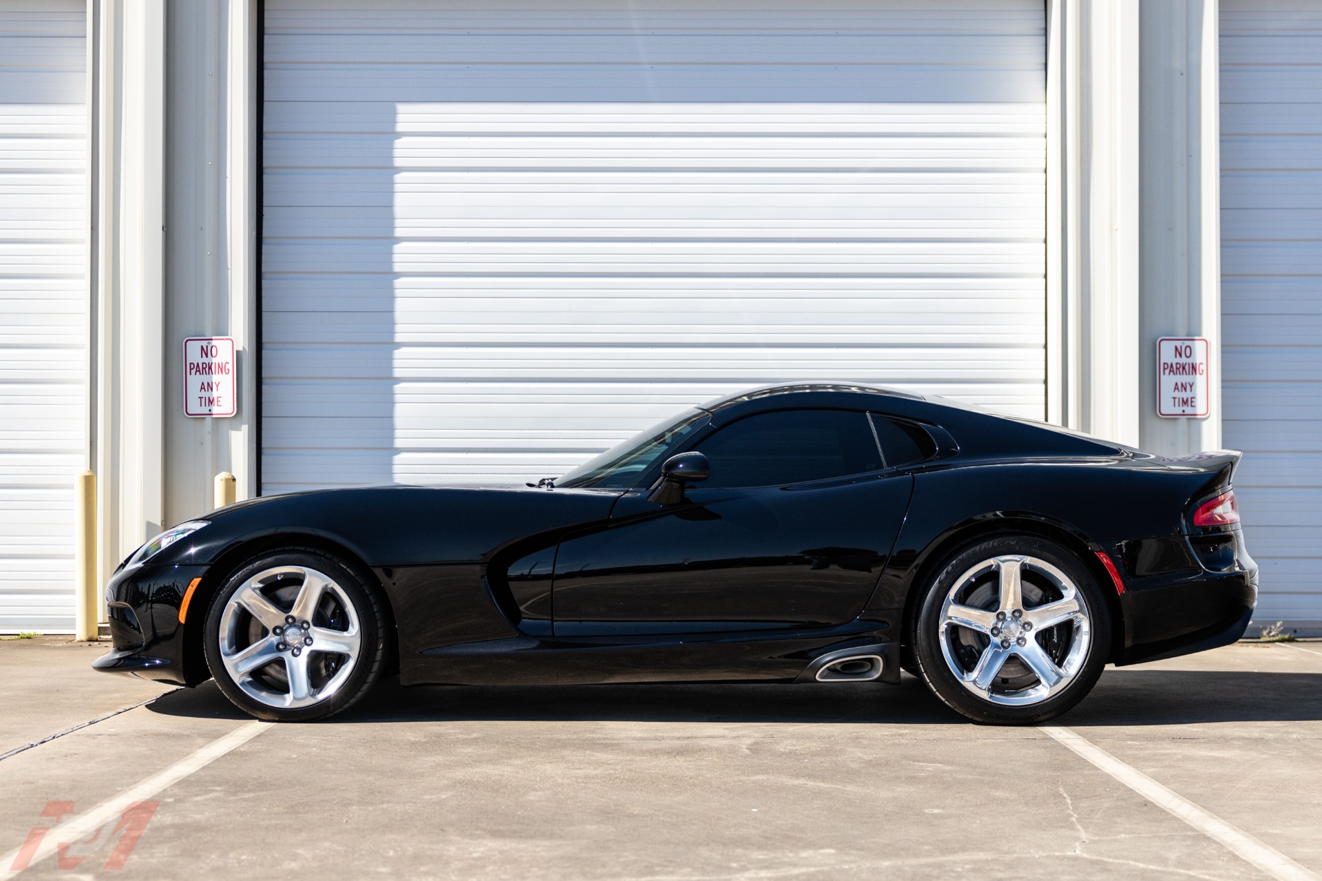 Used-2013-Dodge-Viper-SRT-Prefix-90L