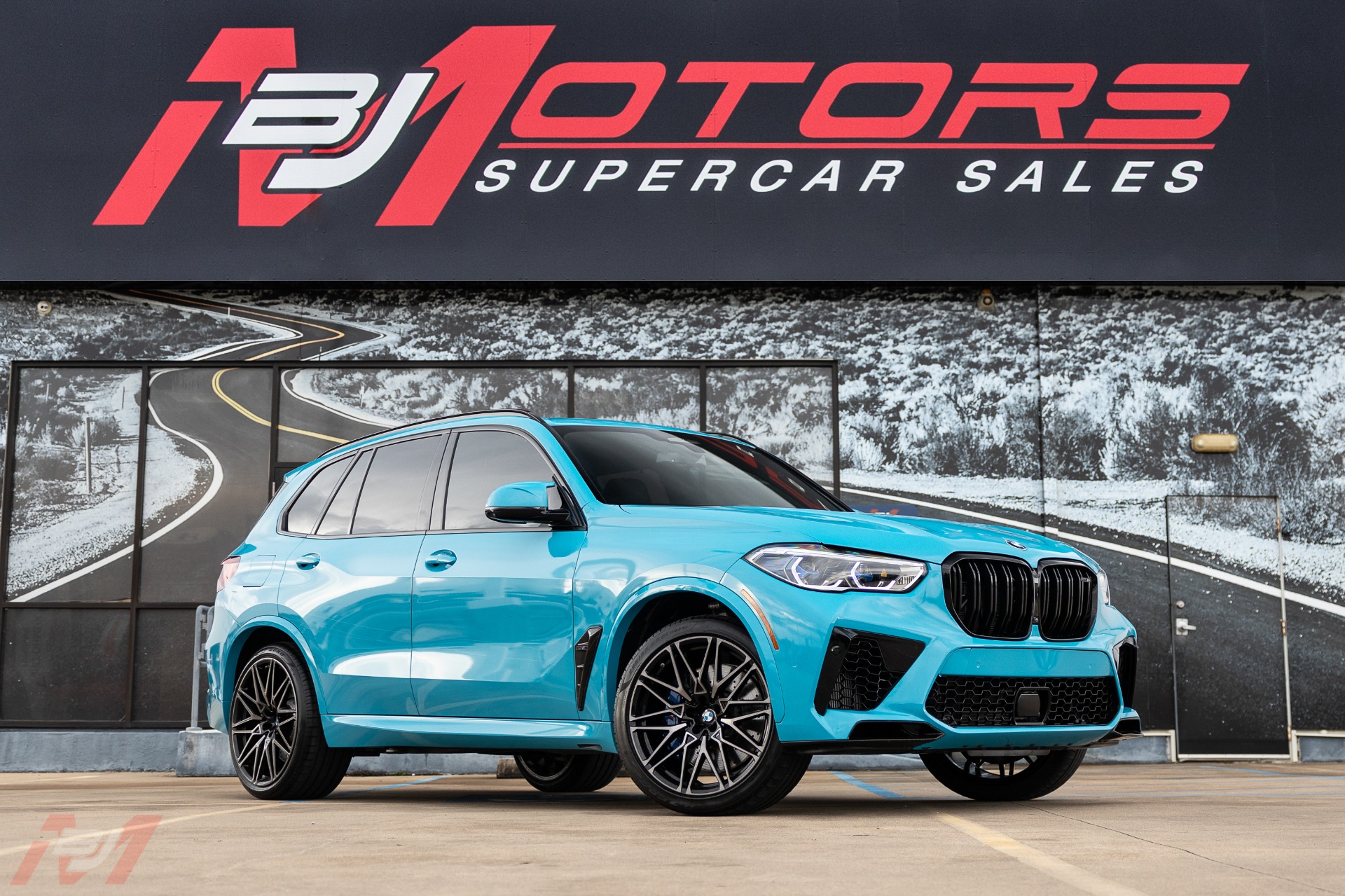 Used-2021-BMW-X5-M-Competition