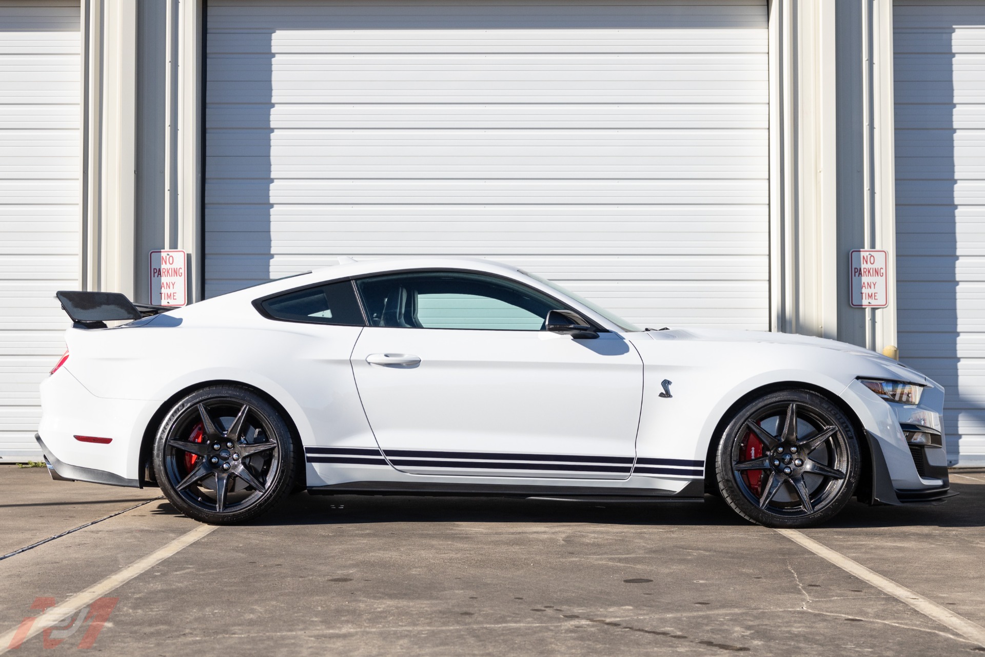 Used-2021-Ford-Mustang-Shelby-GT500-Carbon-Fiber-Track-Pack