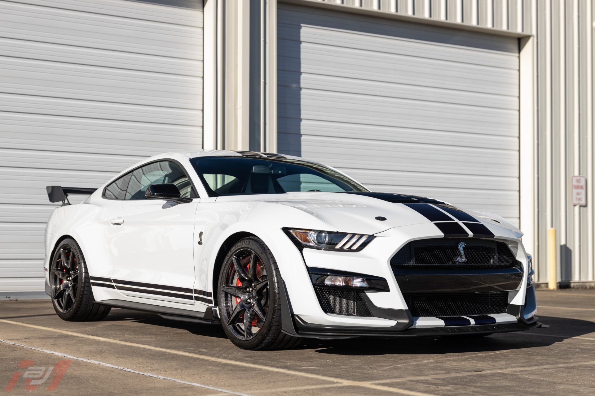 Used-2021-Ford-Mustang-Shelby-GT500-Carbon-Fiber-Track-Pack