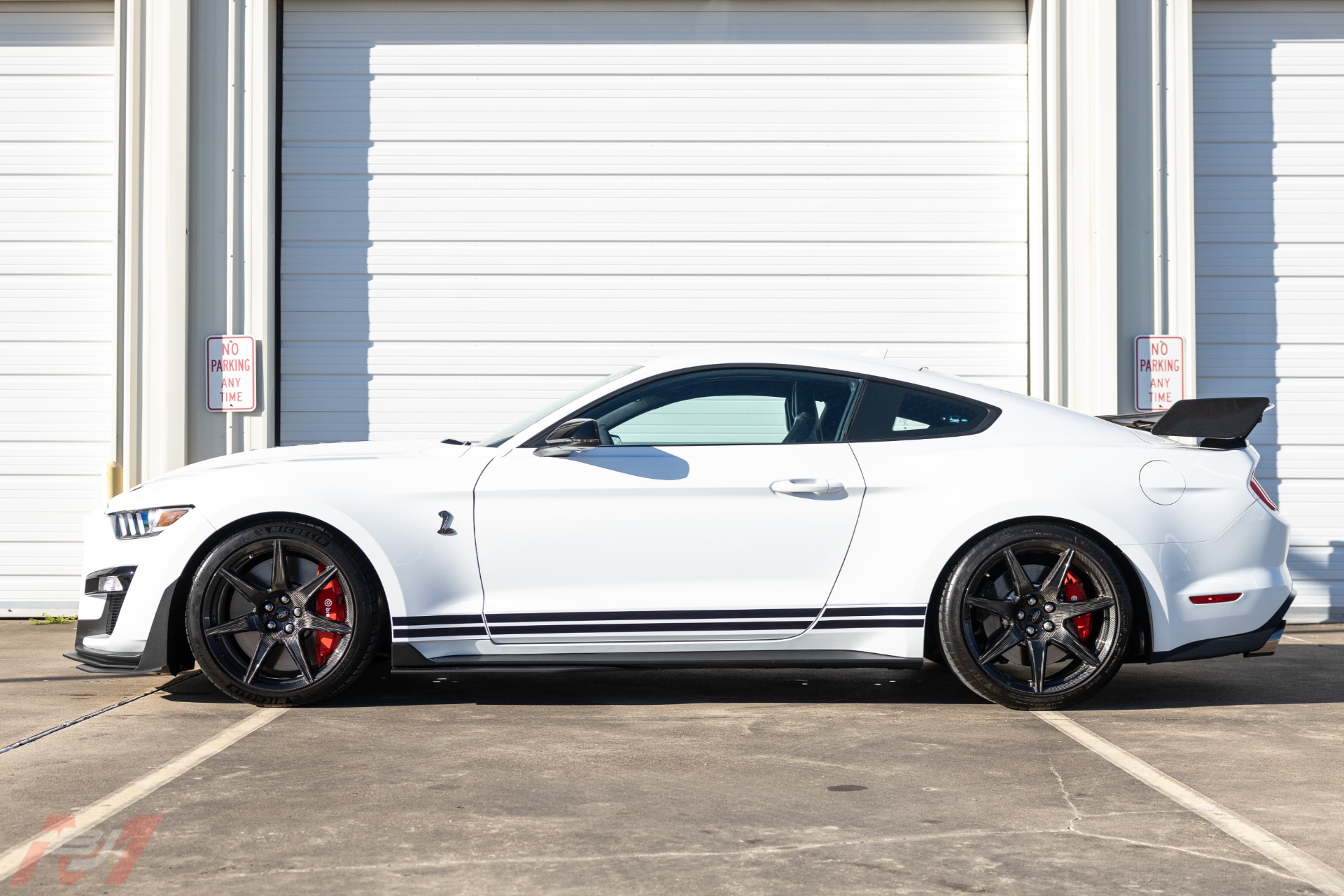 Used-2021-Ford-Mustang-Shelby-GT500-Carbon-Fiber-Track-Pack