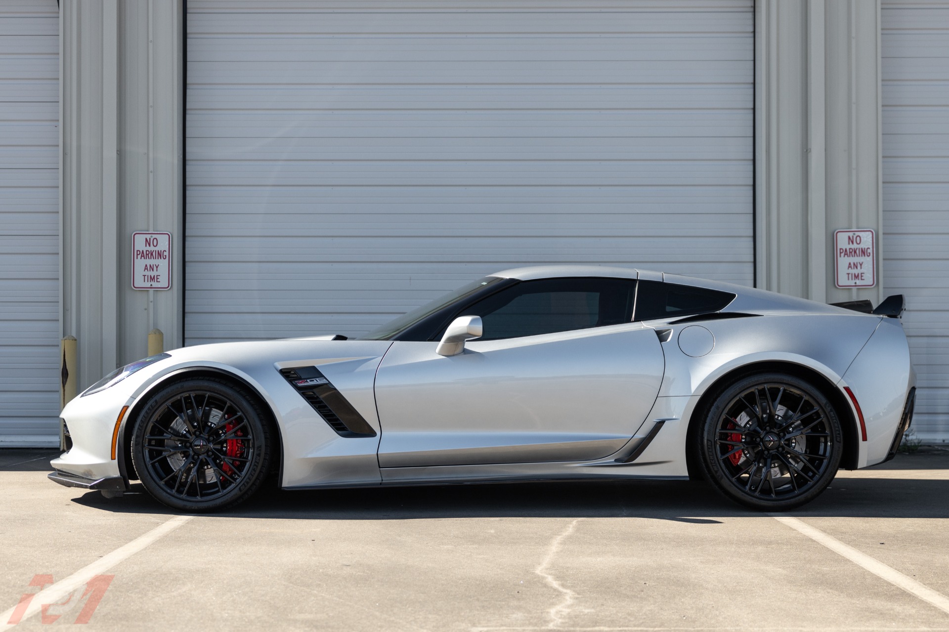 Used-2015-Chevrolet-Corvette-Z06-7-speed-Manual