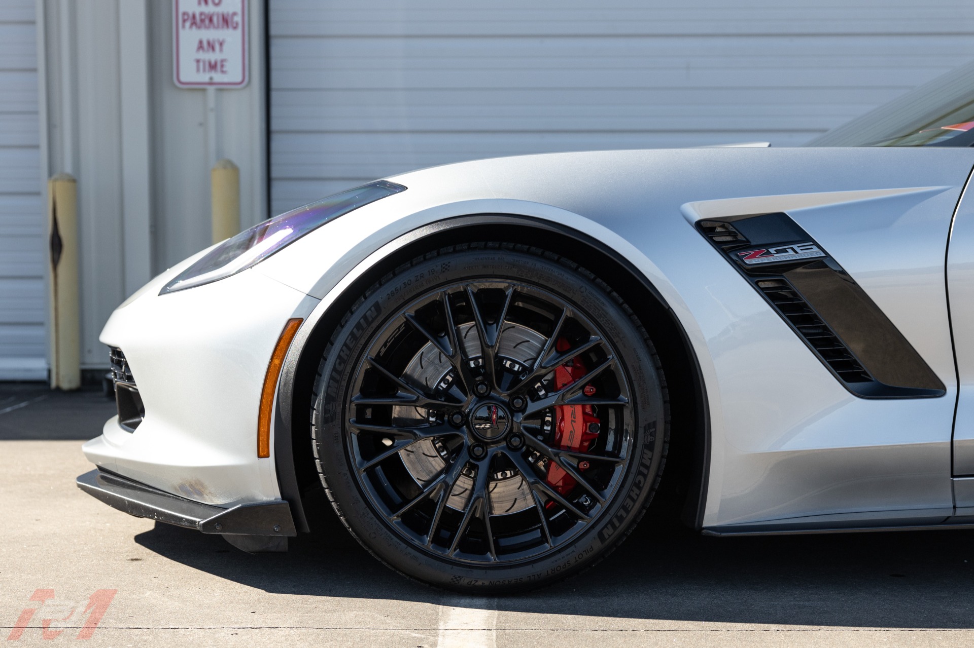 Used-2015-Chevrolet-Corvette-Z06-7-speed-Manual