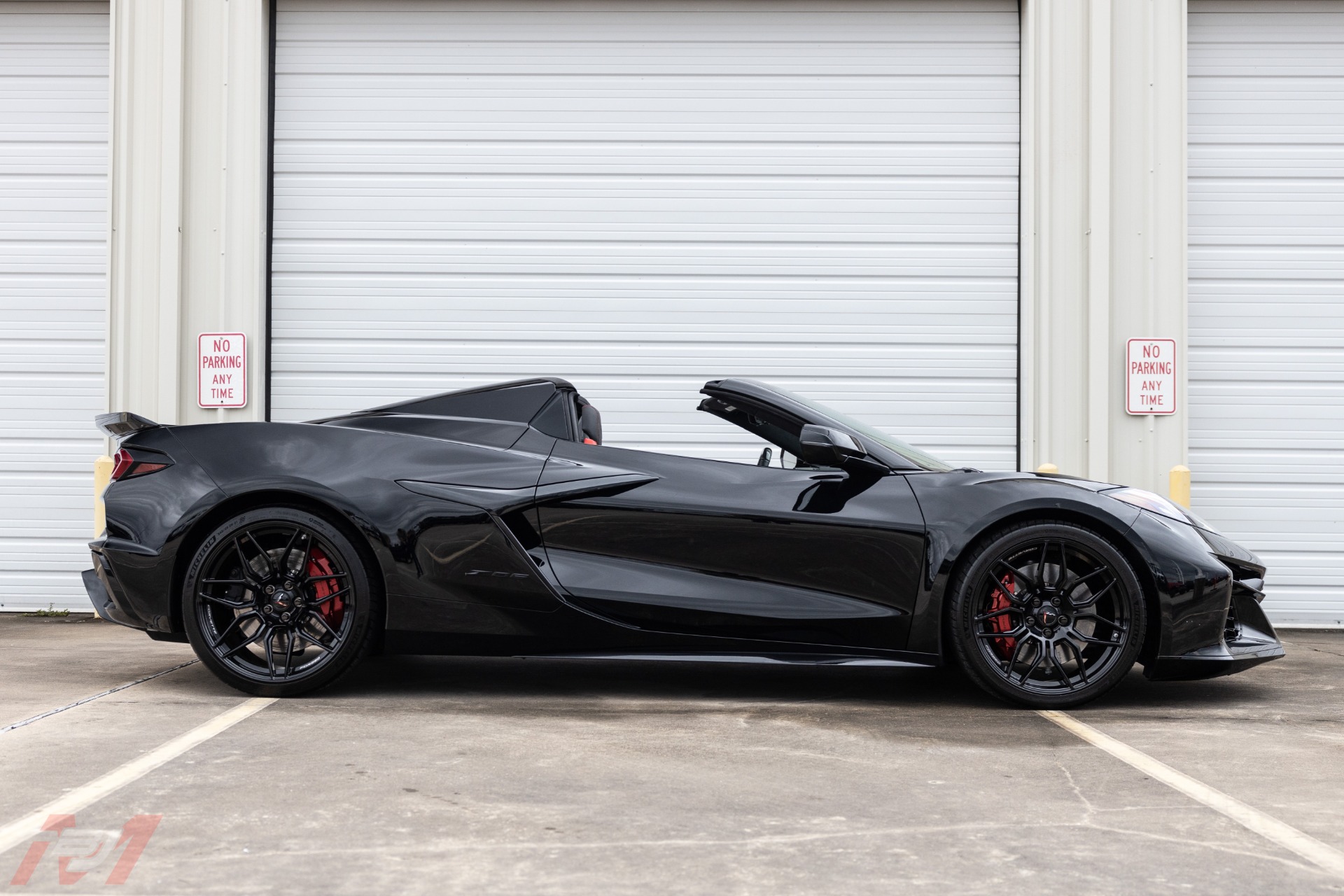 Used-2023-Chevrolet-Corvette-Z06