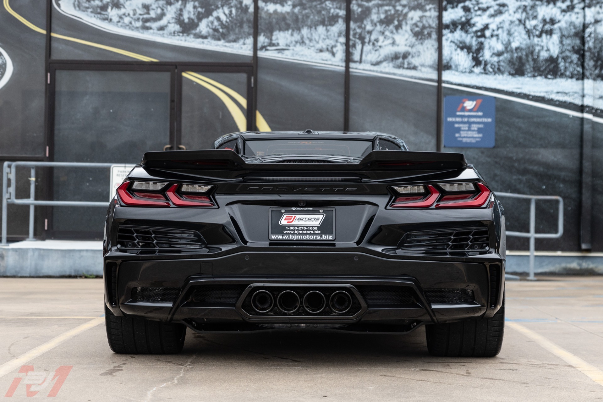 Used-2023-Chevrolet-Corvette-Z06