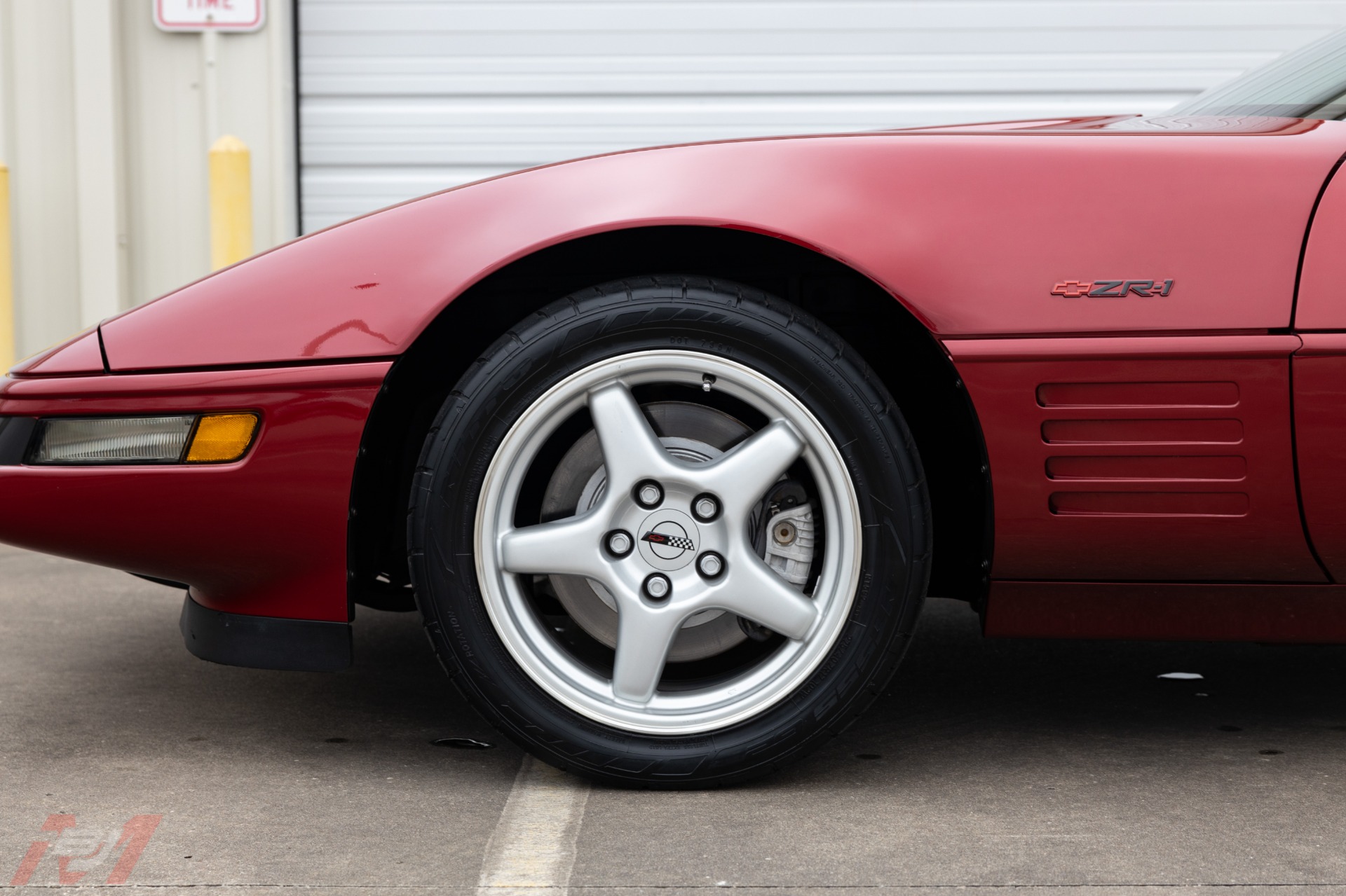 Used-1994-Chevrolet-Corvette-ZR1